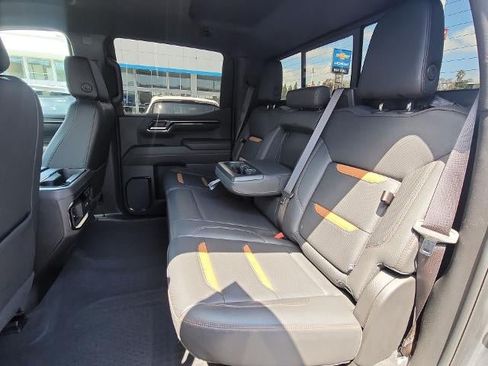 Used 2023 GMC Sierra 1500 AT4 w/ AT4 Premium Package AWD/4WD image 24