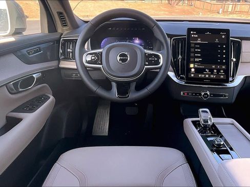 New 2026 Volvo XC90 T8 Plus w/ Protection Package Premier image 15