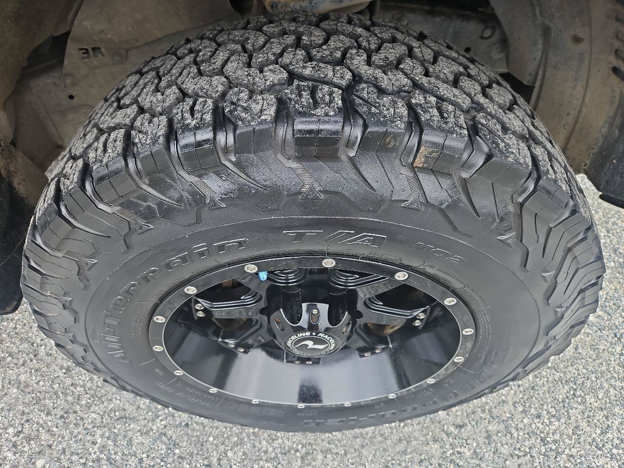 Used 2014 Toyota 4Runner SR5 AWD/4WD image 4
