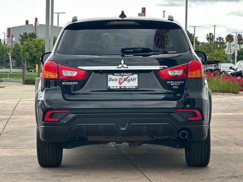 Used 2018 Mitsubishi Outlander Sport SEL AWD/4WD image 5