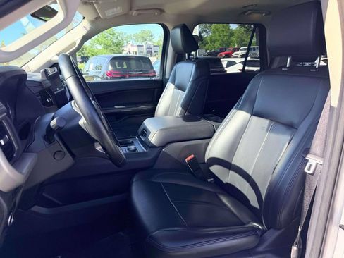 Used 2024 Ford Expedition XLT AWD/4WD image 15