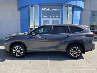 Used 2023 Toyota Highlander XLE