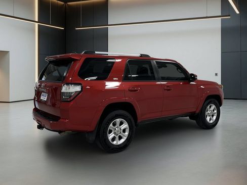 Used 2022 Toyota 4Runner SR5 Premium w/ Moonroof Package RWD image 6