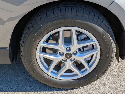 Used 2024 Ford Edge SEL w/ Convenience Package image 13