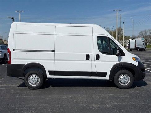 New 2025 RAM ProMaster 1500 w/ Convenience Group image 2