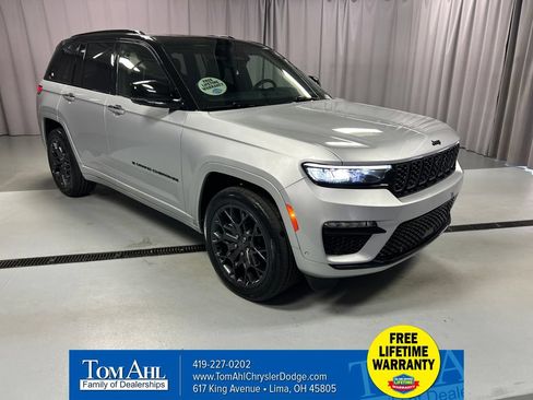 Used 2025 Jeep Grand Cherokee Summit w/ Obsidian Package AWD/4WD image 1