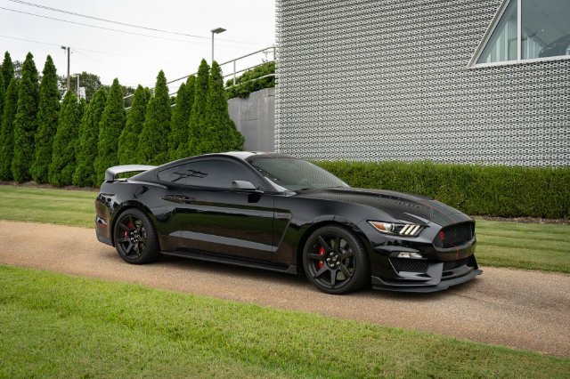 Used 2018 Ford Mustang Shelby GT350R w/ GT350R Equipment Group 920A RWD image 20