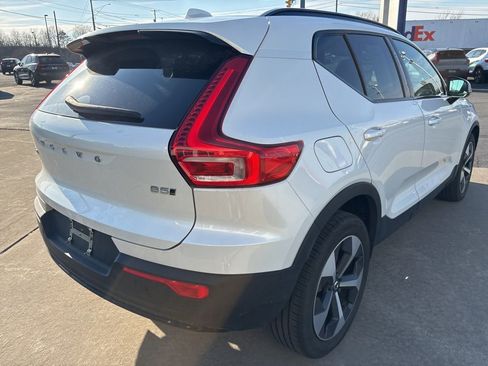 Certified 2023 Volvo XC40 B5 Plus w/ Driver Assist Package AWD/4WD image 6