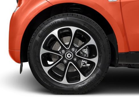 Used 2016 smart fortwo passion RWD image 11