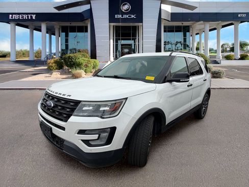 Used 2016 Ford Explorer Sport w/ Equipment Group 401A AWD/4WD image 4