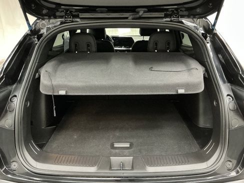 Used 2024 Chevrolet Trax RS FWD image 27