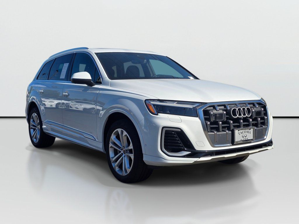 Used 2025 Audi Q7 3.0T Premium Plus AWD/4WD image 7