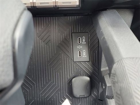 Used 2025 Toyota Tacoma SR5 image 28