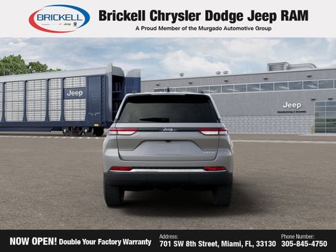 New 2025 Jeep Grand Cherokee Laredo X image 7