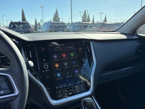 Used 2025 Subaru Outback Premium image 3