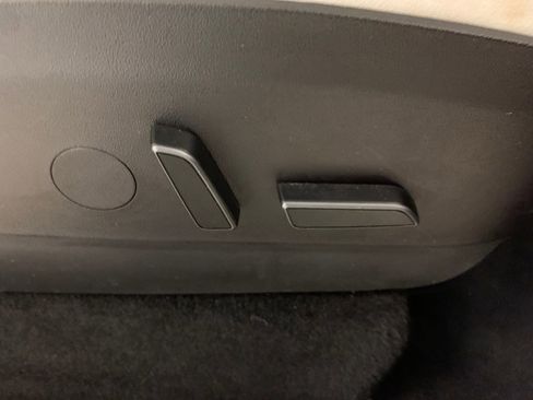 Used 2022 Tesla Model Y Performance image 53