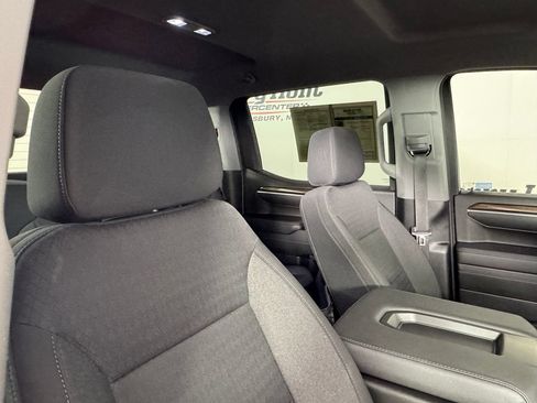 Used 2022 Chevrolet Silverado 1500 LT AWD/4WD image 38
