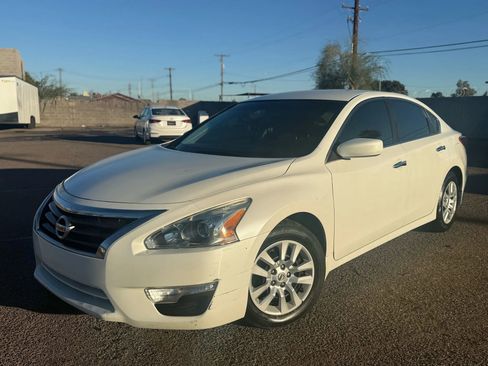 Used 2013 Nissan Altima 2.5 S image 1