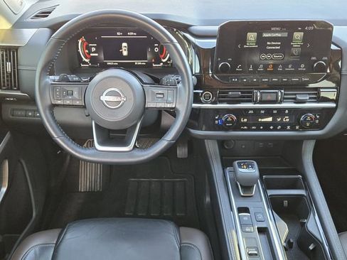 Used 2023 Nissan Pathfinder Platinum w/ Cargo Package image 27