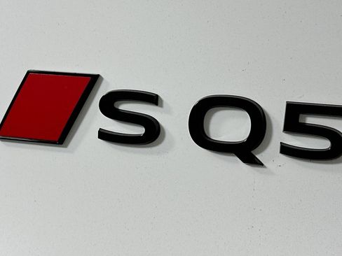 New 2025 Audi SQ5 Premium image 10