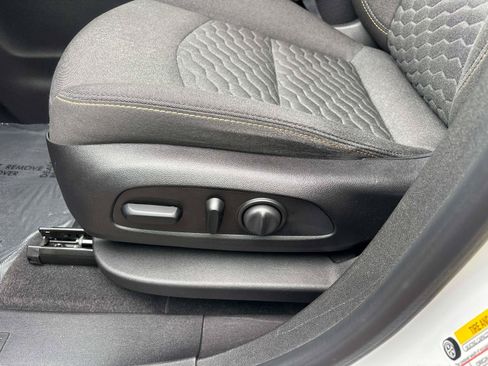 Used 2019 Chevrolet Equinox LT AWD/4WD image 27