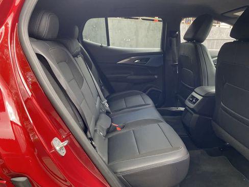 Used 2025 Chevrolet Equinox EV LT w/ Convenience Package FWD image 17