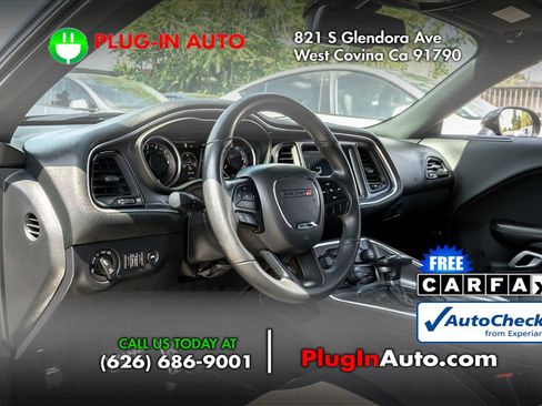 Used 2018 Dodge Challenger R/T Scat Pack RWD image 5