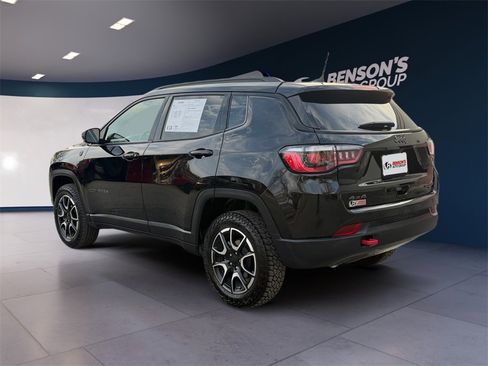 Used 2024 Jeep Compass Trailhawk image 3