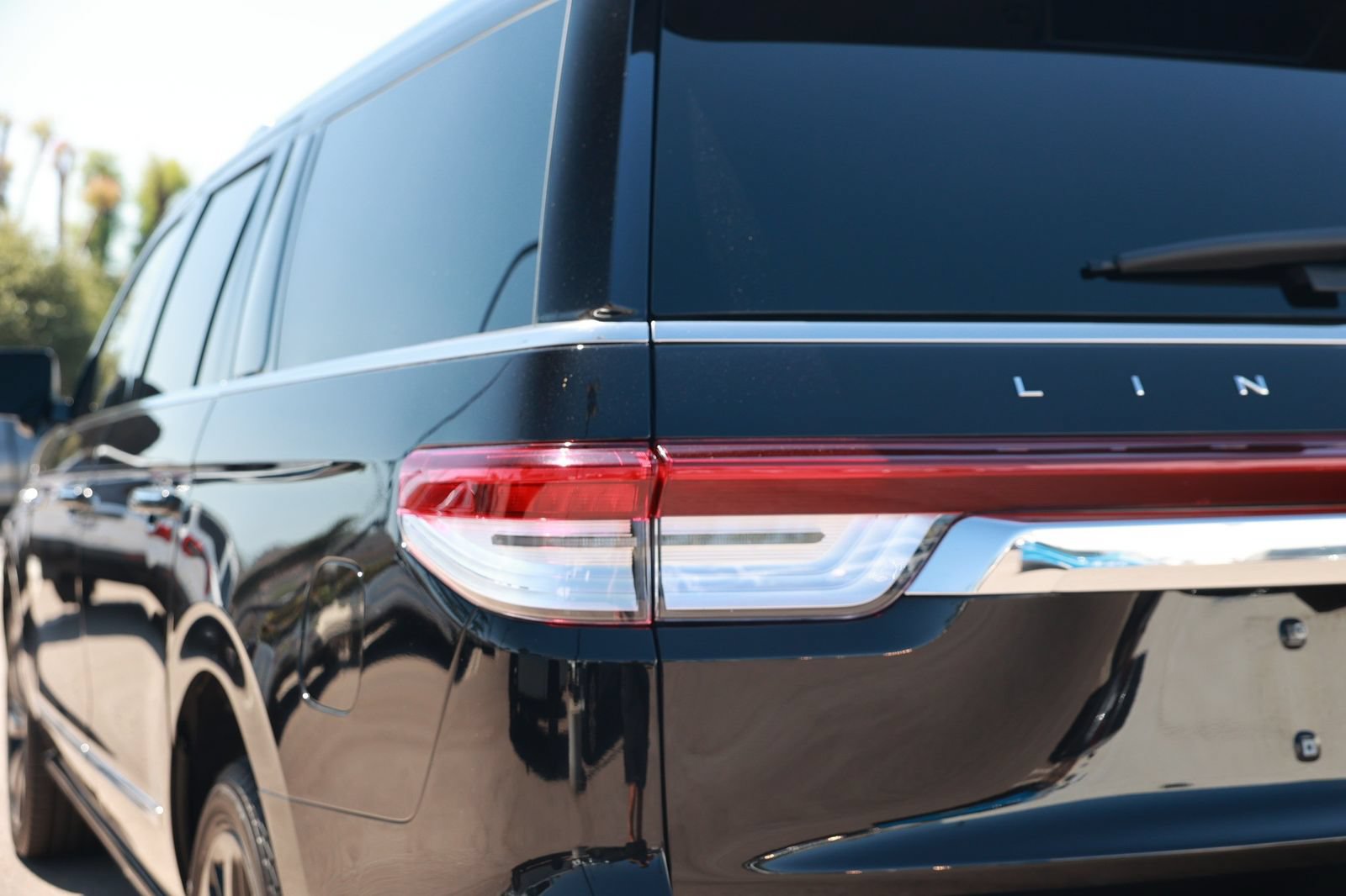 Used 2024 Lincoln Navigator L Reserve AWD/4WD image 16