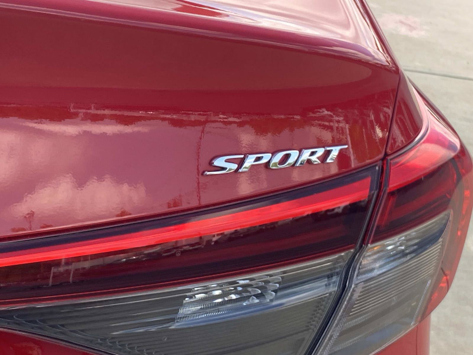 Used 2024 Honda Civic Sport image 7
