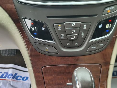 Used 2017 Buick Regal Premium w/ Driver Confidence Package #1 image 22