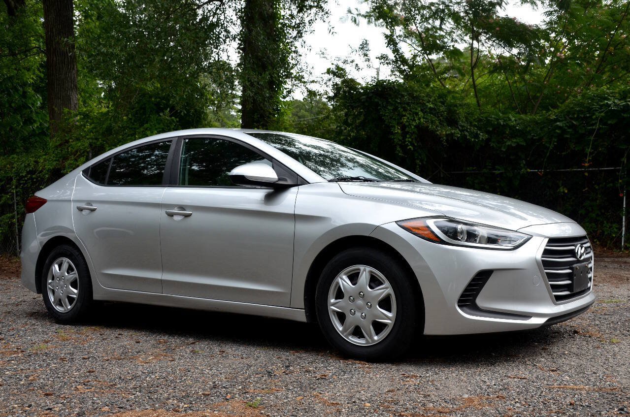 Used 2018 Hyundai Elantra SE FWD image 5