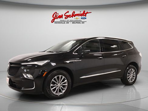 Used 2024 Buick Enclave Premium w/ LPO, Black Accent Package AWD/4WD image 2