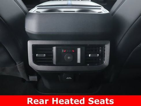 Used 2025 Ford F350 Platinum w/ FX4 Off-Road Package AWD/4WD image 32