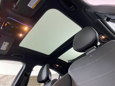 New 2025 Mercedes-Benz C 300 4MATIC Sedan image 14