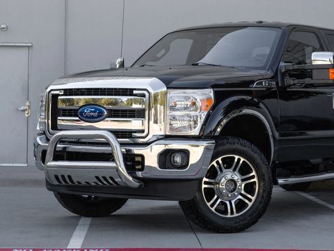 Used 2013 Ford F250 Lariat image 12