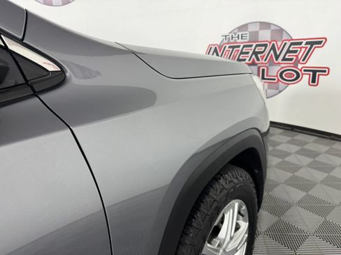 Used 2020 GMC Terrain SLE w/ Driver Convenience Package FWD image 30