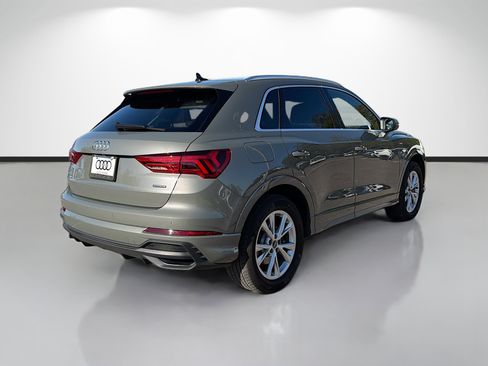 Used 2023 Audi Q3 2.0T Premium Plus w/ Premium Plus Package image 3
