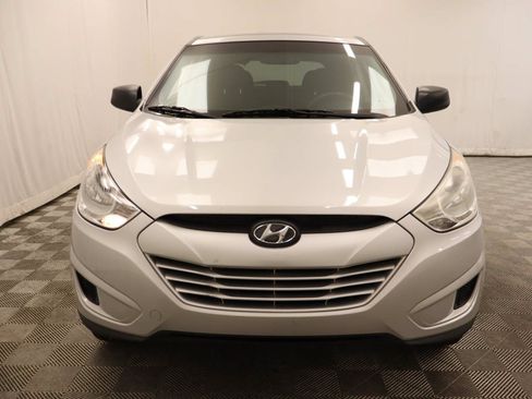 Used 2013 Hyundai Tucson GL FWD image 4