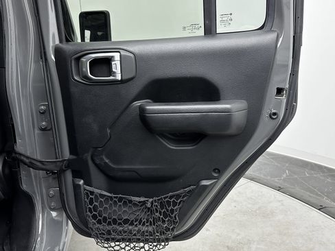 Used 2020 Jeep Wrangler Unlimited Sport S image 29