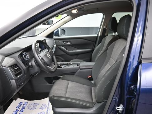 Used 2025 Nissan Rogue SV FWD image 20