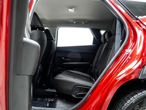 Used 2025 Hyundai Tucson SEL FWD image 38