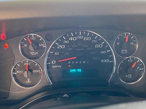 Used 2025 Chevrolet Express 2500 w/ Driver Convenience Package RWD image 47