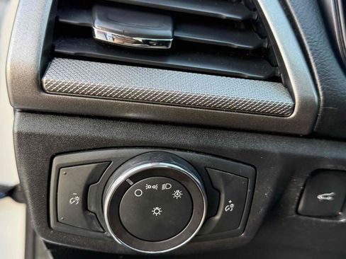 Used 2018 Ford Fusion SE w/ Fusion SE Technology Package FWD image 85