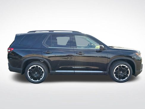 New 2026 Honda Pilot Touring image 2