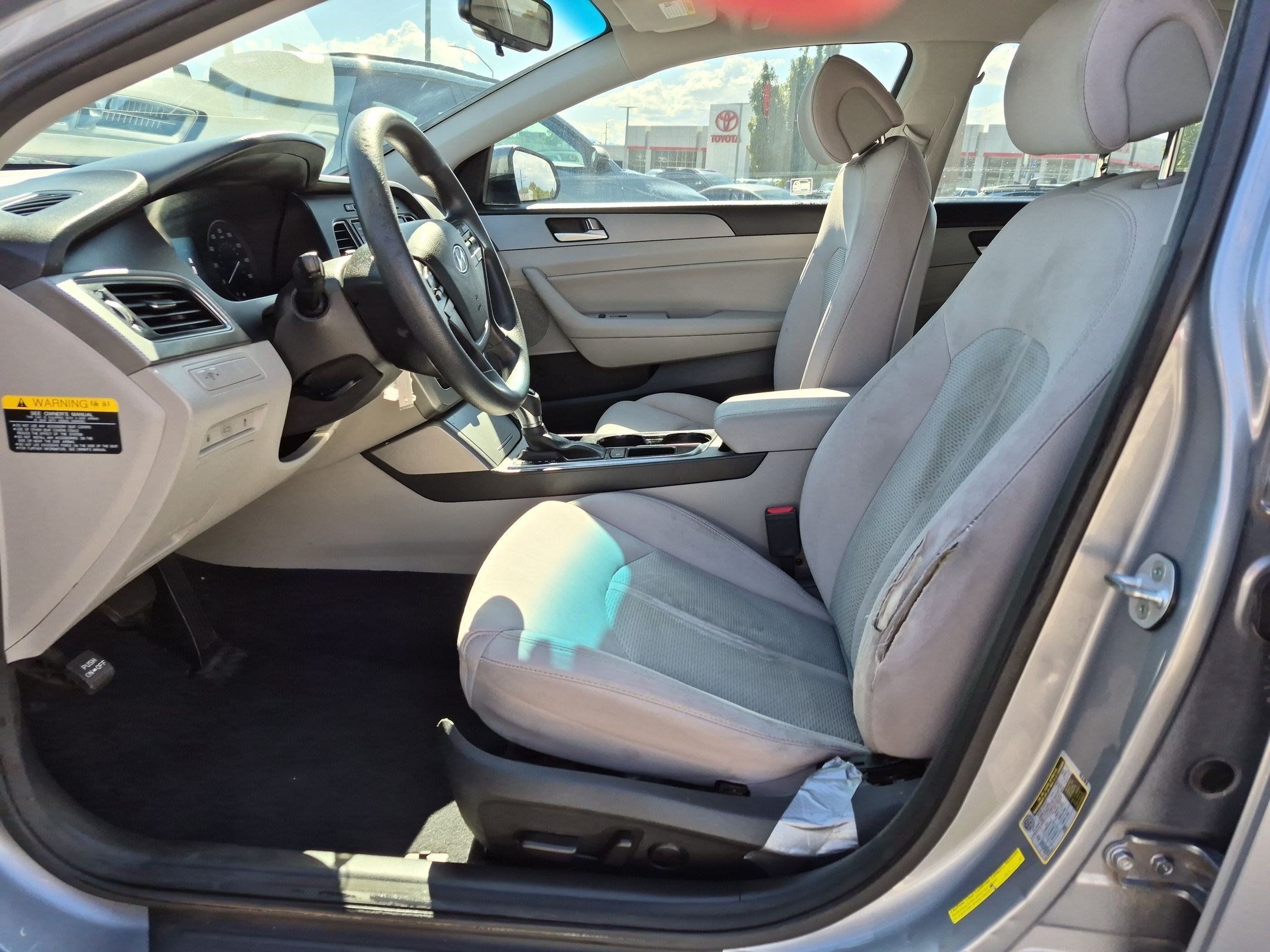 Used 2015 Hyundai Sonata SE w/ Option Group 09 FWD image 16