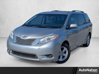 Used 2017 Toyota Sienna LE