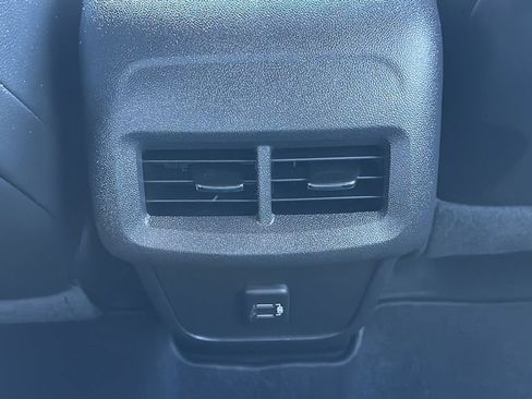 Used 2023 Chevrolet Equinox RS AWD/4WD image 22