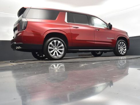 New 2025 Chevrolet Suburban Premier image 43