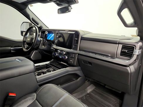 Used 2025 Ford F250 Platinum image 37